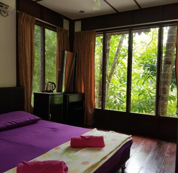 غرفة كلاسيكية رباعية, D Impiana Riverview Chalet # Lenggong