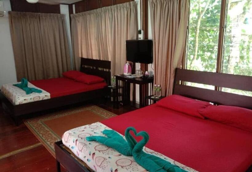 Четырехместный Номер Классик, D Impiana Riverview Chalet # Lenggong