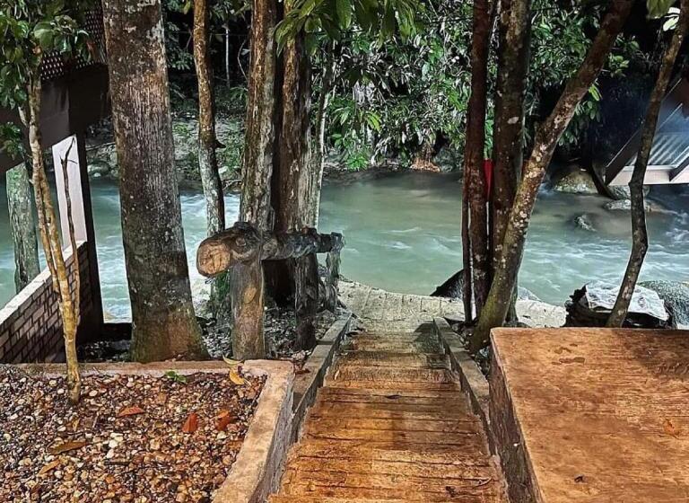 غرفة كلاسيكية رباعية, D Impiana Riverview Chalet # Lenggong