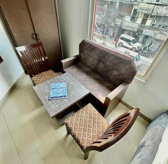 Suite Familiar, Kelvish Free Airport Pickup