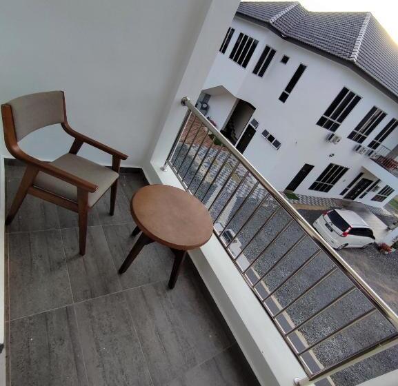 带阳台套房, Lembah Saerah Resort