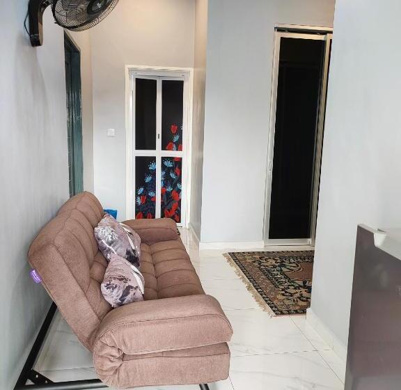 带阳台套房, Lembah Saerah Resort