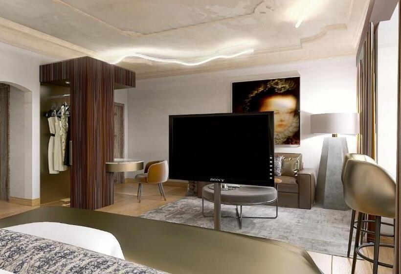 스위트, Maxim Suites By Elias Holl