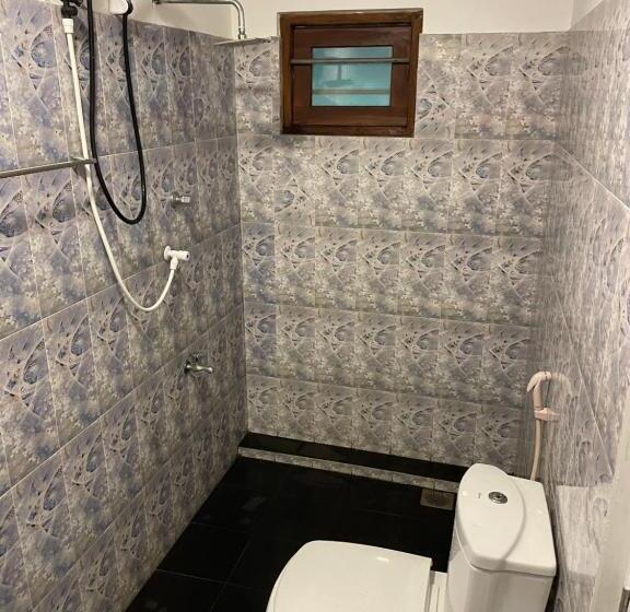 标准房带园景, Surfside Madiha