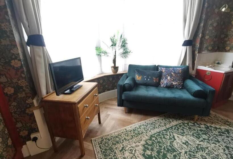 غرفة ديلوكس, William Morris, Spacious Ground Floor Lux Double Bedroom