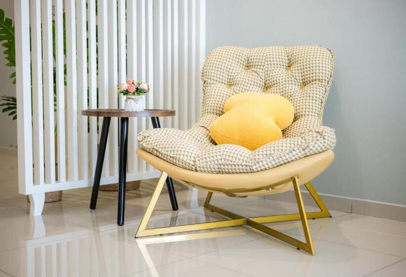 جناح ديلوكس, Zenstay Sdn Bhd