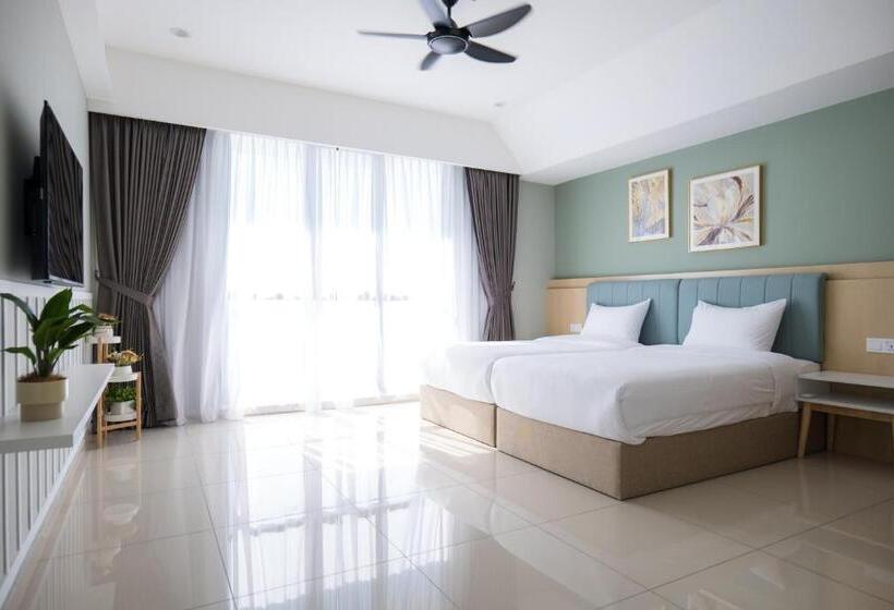 Семейное Студио, Zenstay Sdn Bhd