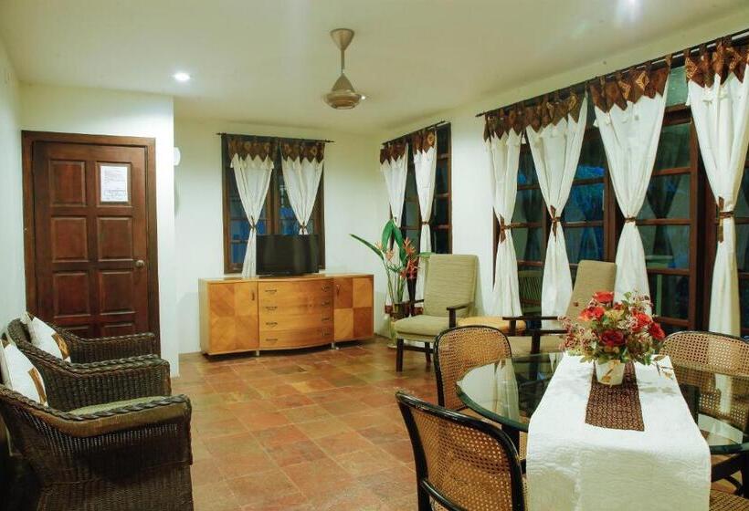 דירת חדר נוף לבריכה, 101 Resort & Spa, Janda Baik