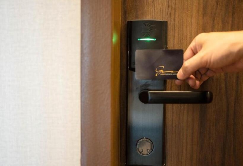 キングサイズベッドのデラックスルーム, Fox Hotel Glenmarie Shah Alam Managed By The Ascott Limited