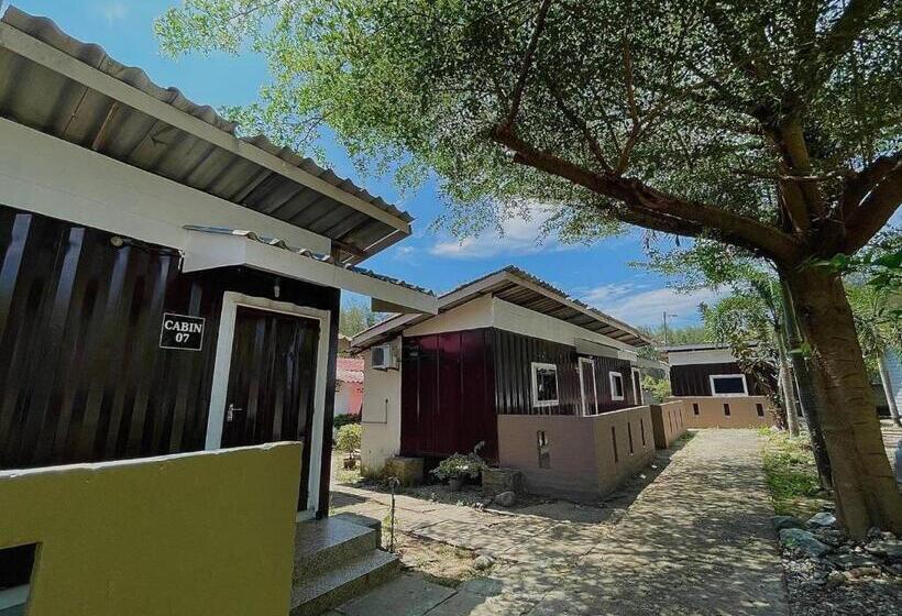 Трехместный Номер Стандарт с Балконом, Dgeting Beach Resort