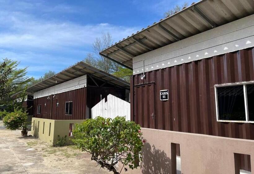 חדר סטנדרט לשלושה עם מרפסת, Dgeting Beach Resort