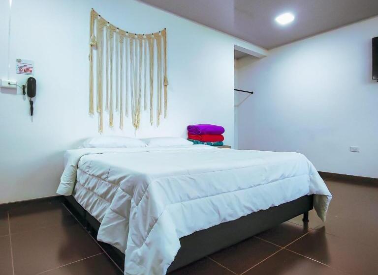 Номер Стандарт, Ocaso Marinilla