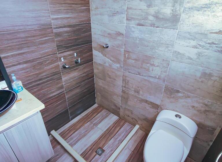 Номер Deluxe, Ocaso Marinilla