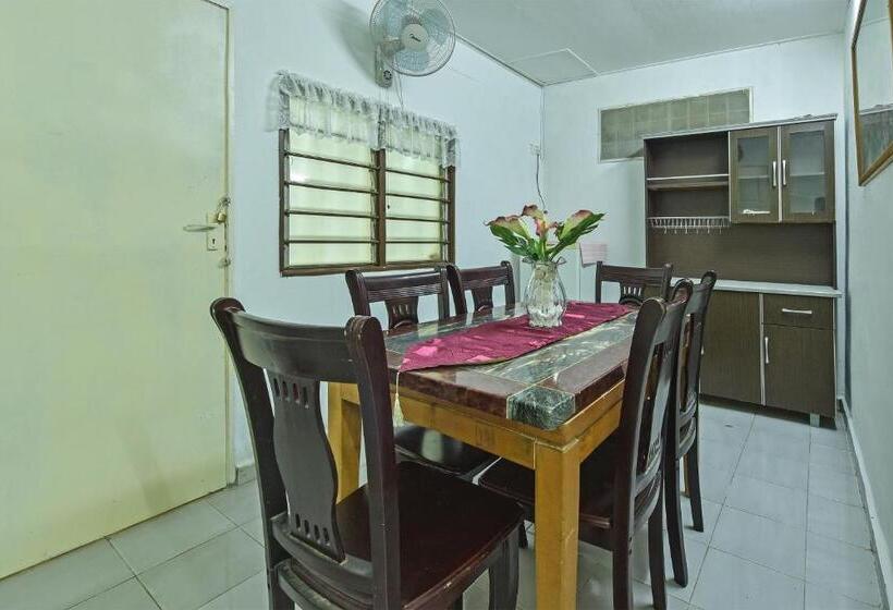 Апартаменты 2 Спальни, Oyo Home 90692 Tok Babah Village Homestay