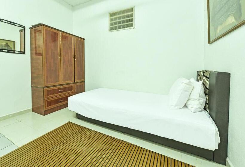 Апартаменты 2 Спальни, Oyo Home 90692 Tok Babah Village Homestay