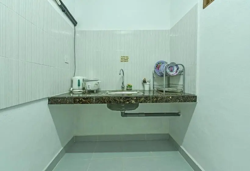 Standard-huone Puutarhanäkymä, Oyo Home 90692 Tok Babah Village Homestay