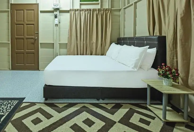 Standard-huone Puutarhanäkymä, Oyo Home 90692 Tok Babah Village Homestay
