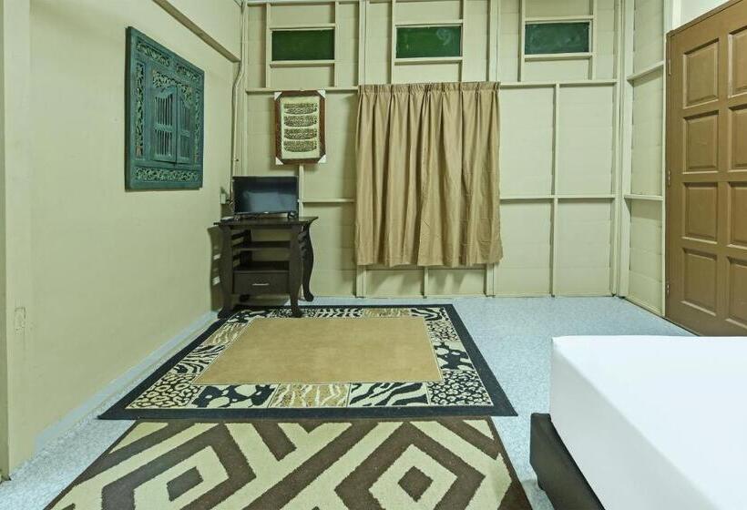 Номер Стандарт Вид на Сад, Oyo Home 90692 Tok Babah Village Homestay