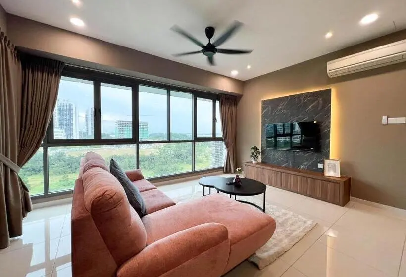 スタンダードスタジオ, Iskandar Residence @ Uha