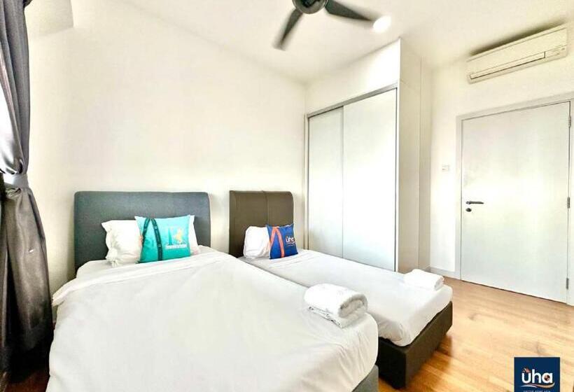 Номер Стандарт Трехместный, Iskandar Residence @ Uha