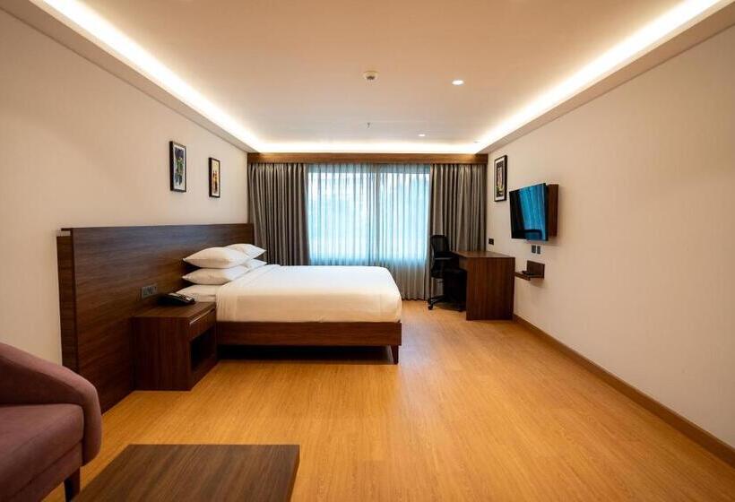 스탠다드 룸 킹사이즈 침대, Lilac Hotel Guruvayur