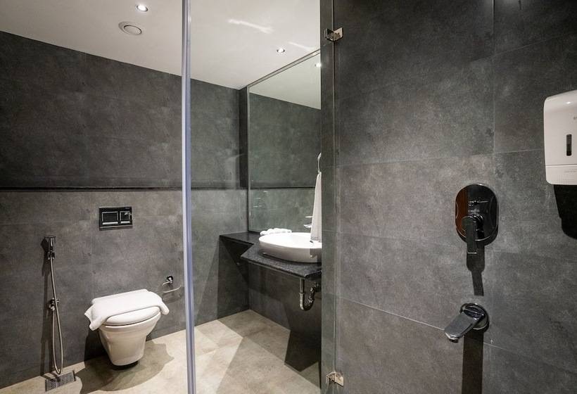 이그제큐티브 룸 킹사이즈 침대, Lilac Hotel Guruvayur