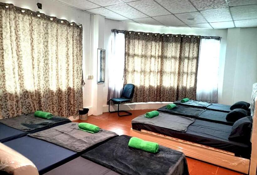 غرفة قياسية ثلاثية, Oyo Home 90768 Flo Inn Motel