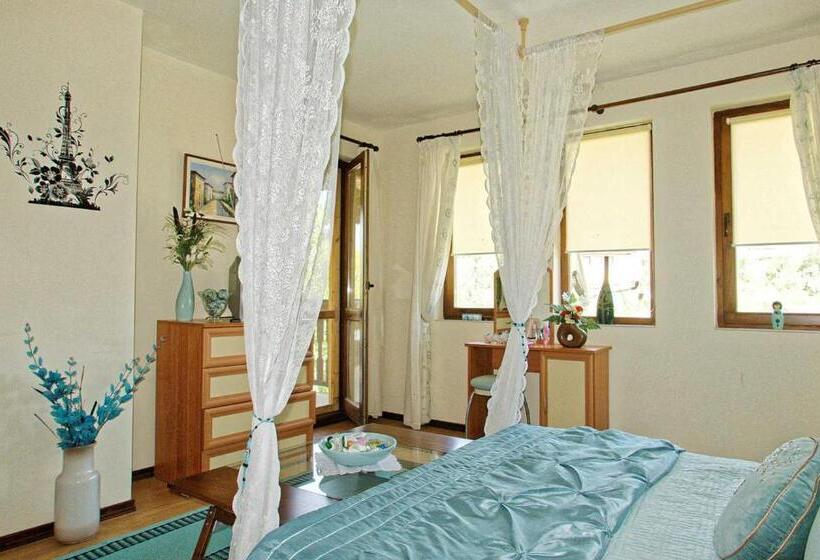 2间卧室的房子, Paradise