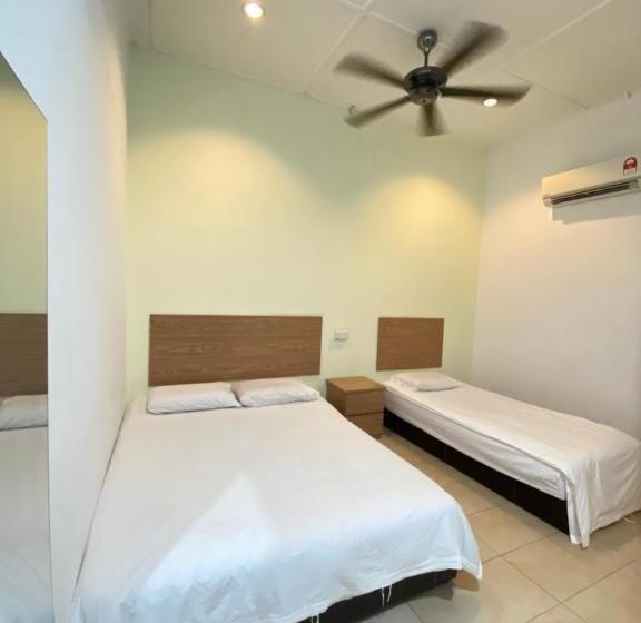 Четырехместный Номер Стандарт, Raintown Inn Taiping