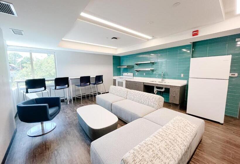 침실 2개 스위트, Queen S University Residence