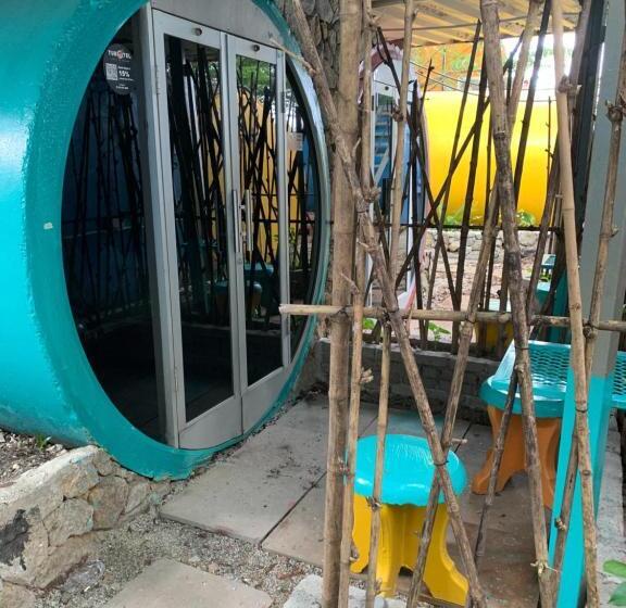 اتاق اکونومی, Tubotel