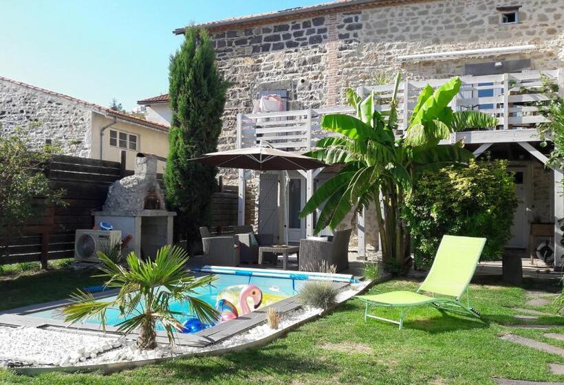 Студио Стандарт Вид на Бассейн, Pause Romantique En Pays Brayaud