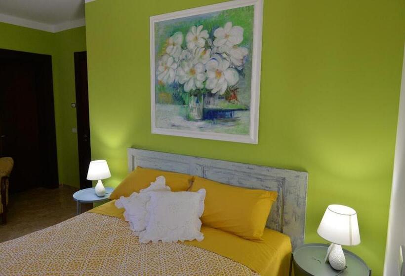 اتاق استاندارد چهار تخته, Charme Natural B&b