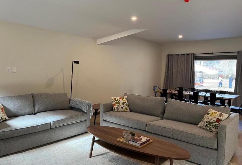 침실 2개 아파트, East Rock Inn