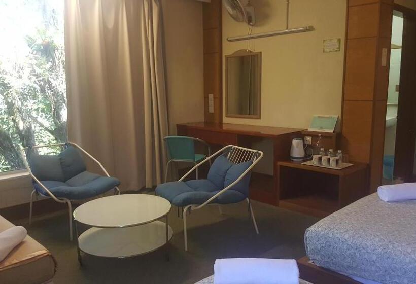 חדר משפחתי, Bellevue The Penang Hill