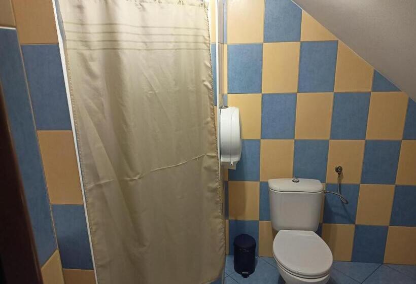 エコノミールーム, Koloniál Skalité