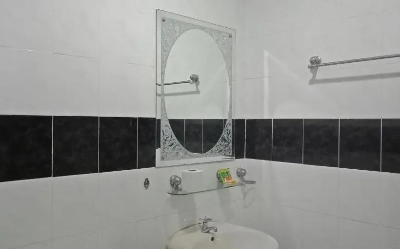 Cameră Standard, The Upper Deck