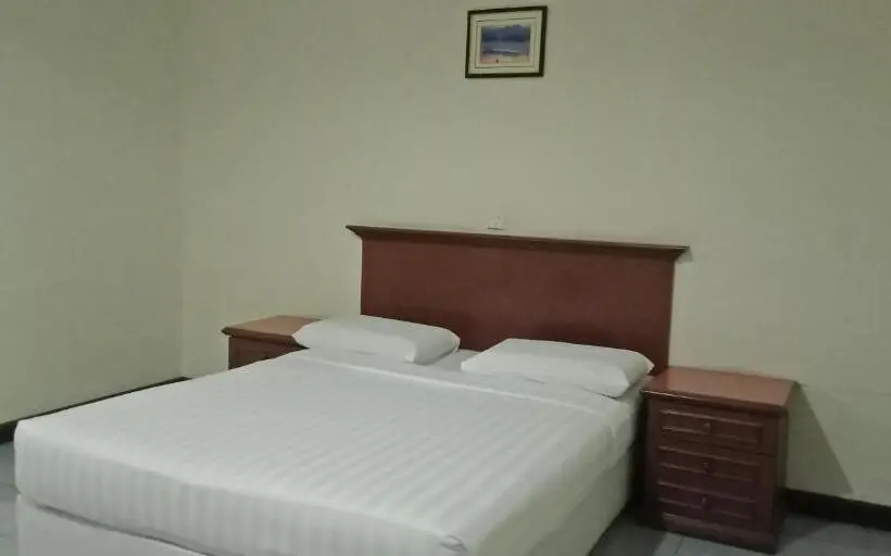 Cameră Superioară, The Upper Deck