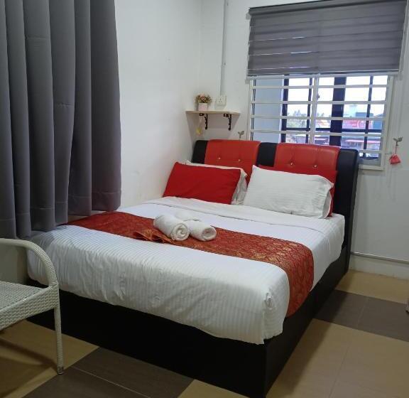 غرفة قياسية, Aban Transit House