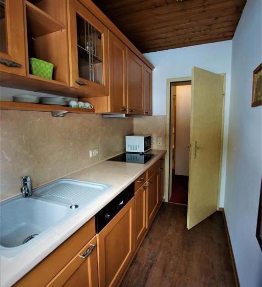 Семейный Номер Вид на Сад, Ferienhaus Waldwinkl