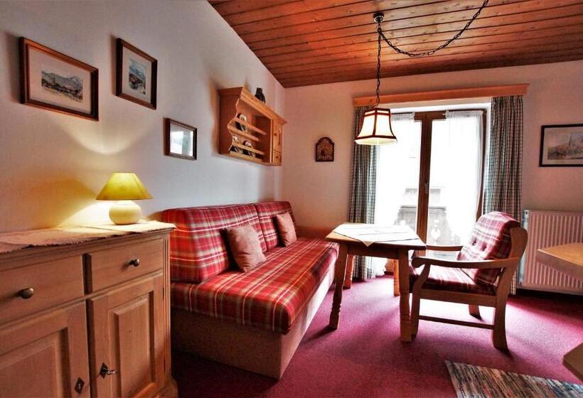 バルコニー付き１ベッドルームアパートメント, Ferienhaus Waldwinkl