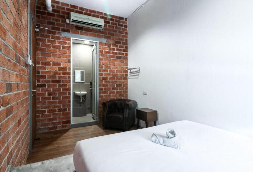 اتاق لوکس, Urbanstay Industrial