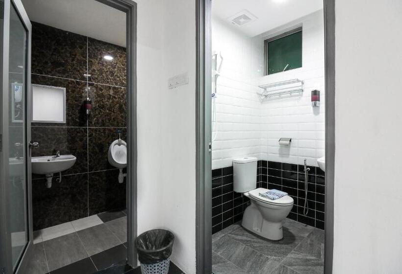 غرفة عائلية, Urbanstay Industrial