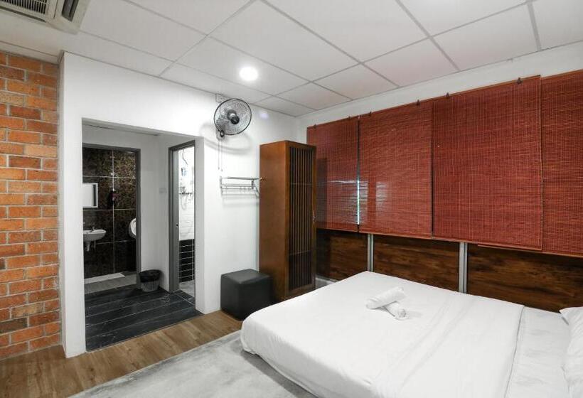 غرفة عائلية, Urbanstay Industrial