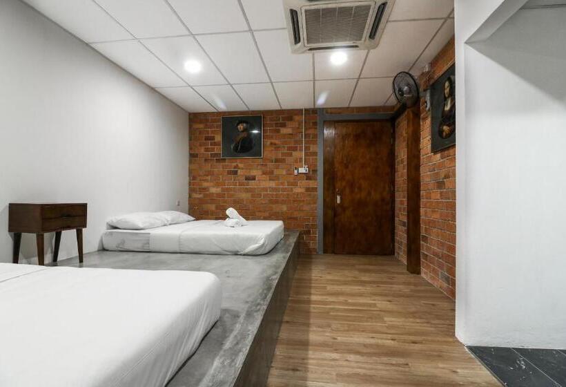 غرفة عائلية, Urbanstay Industrial