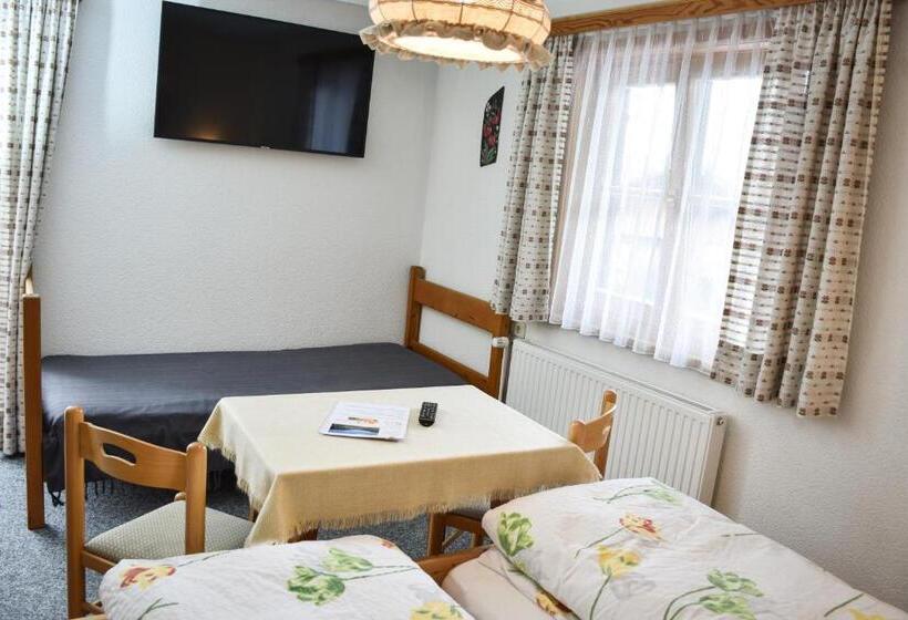 舒适三人间, Gasthaus Alpenrose