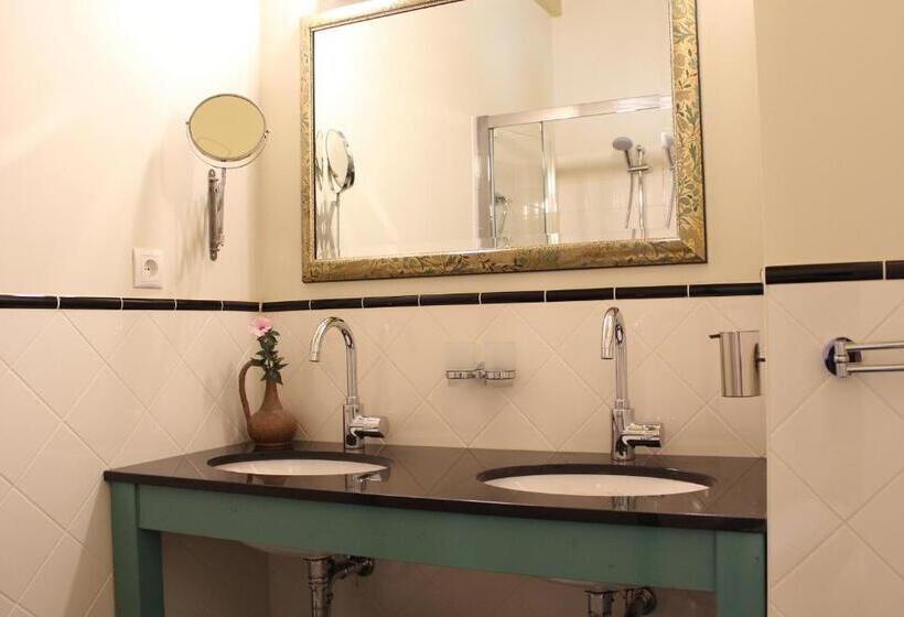 اتاق لوکس, B&b Lhee Gaarde