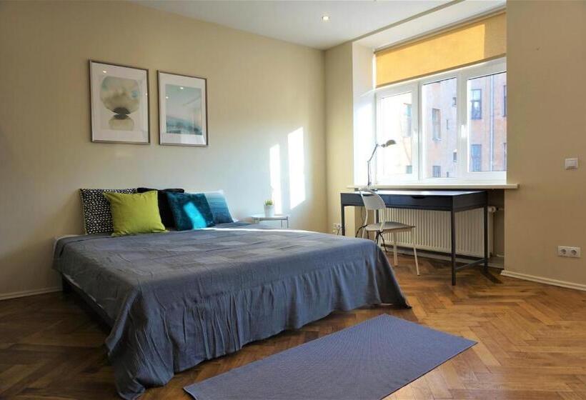 آپارتمان لوکس 1 خوابه, Chaka Apartments