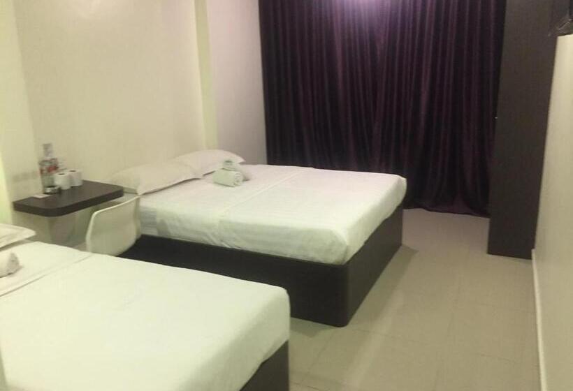 חדר סטנדרט לשלושה, Desa House