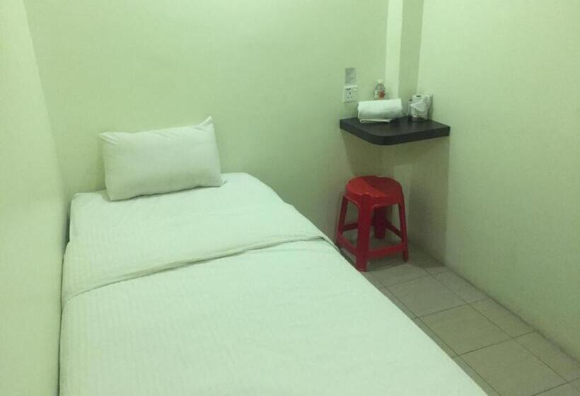 חדר אקונומי יחיד, Desa House